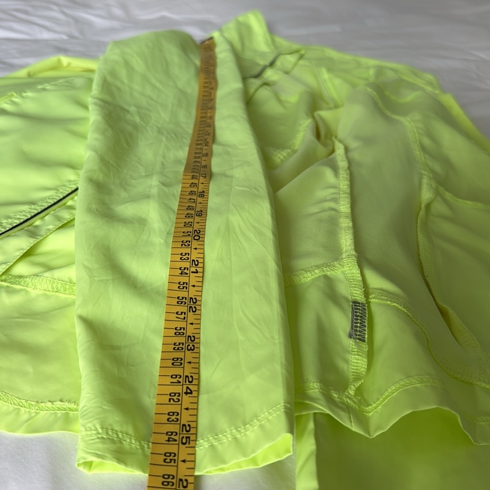 Champion Women's Neon Yellow Jacket windbreaker zipper pockets &closure. XS/TP - Picture 13 of 14
